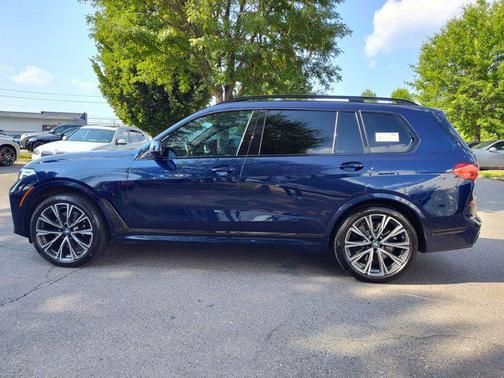 2021 BMW X7 M50i