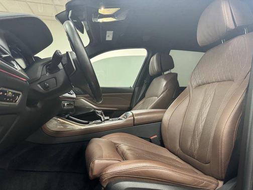 2021 BMW X7 M50i
