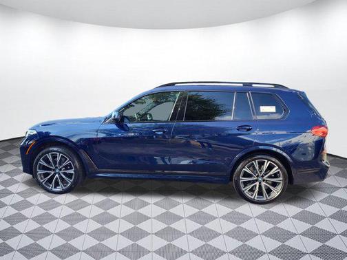 2021 BMW X7 M50i