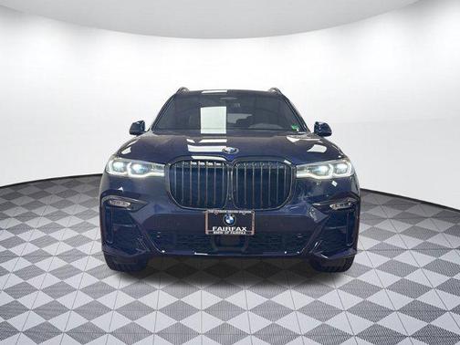 2021 BMW X7 M50i