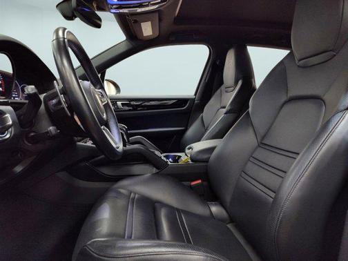 2019 Porsche Cayenne Base