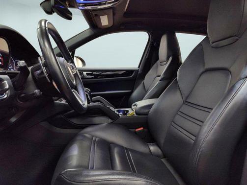 2019 Porsche Cayenne Base