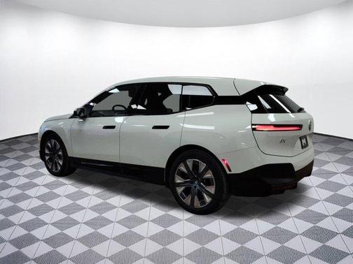 2025 BMW iX xDrive50