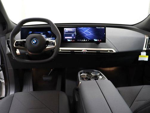 2025 BMW iX xDrive50