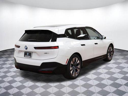 2025 BMW iX xDrive50