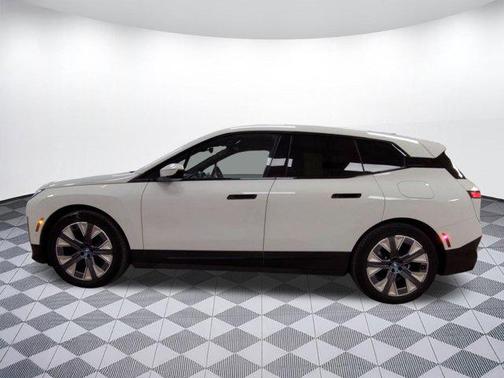 2025 BMW iX xDrive50