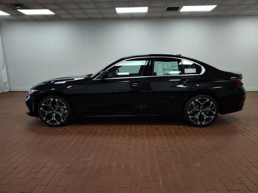 2026 BMW 330 i xDrive