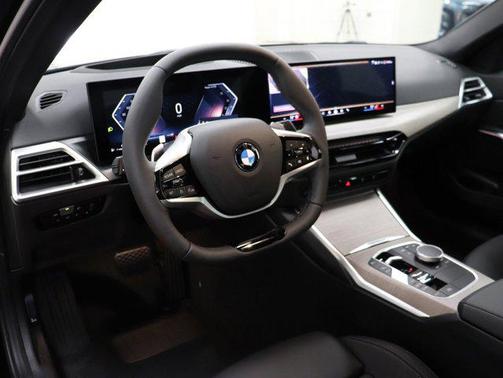 2025 BMW 330 i xDrive