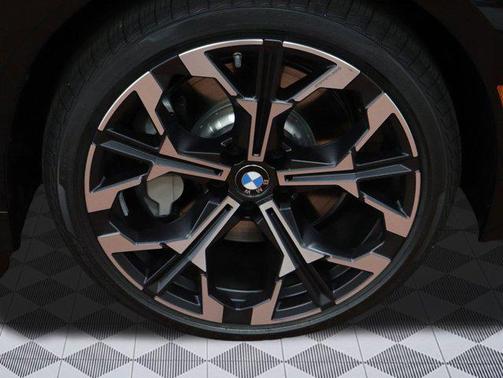 2025 BMW 330 i xDrive