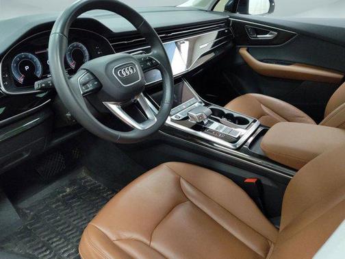2021 Audi Q7 55 Premium Plus