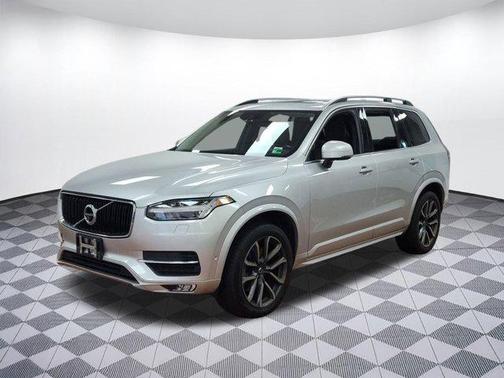 2019 Volvo XC90 T6 Momentum
