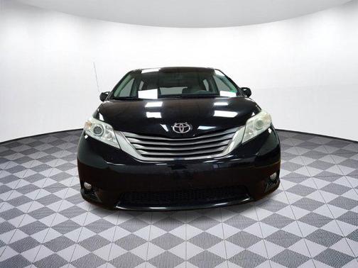 2013 Toyota Sienna XLE