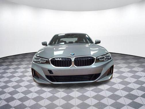 2025 BMW 330 i xDrive