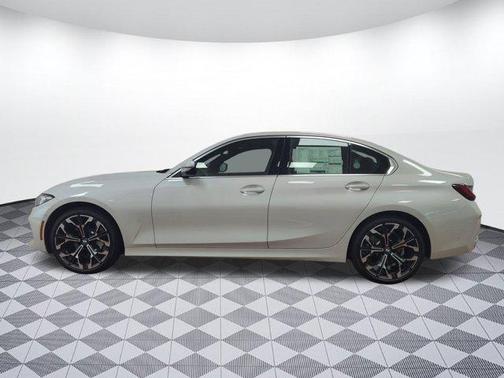 2025 BMW 330 i xDrive