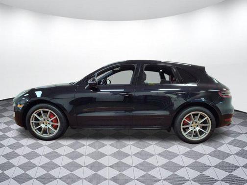 2017 Porsche Macan Turbo