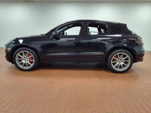 2017 Porsche Macan Turbo