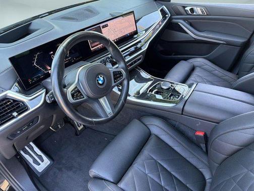 Black Sapphire Metallic 2024 BMW X5 xDrive40i