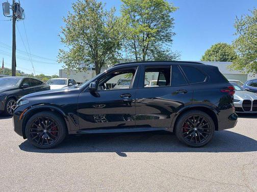 Black Sapphire Metallic 2024 BMW X5 xDrive40i