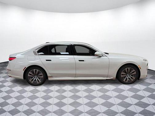2024 BMW i7 eDrive50