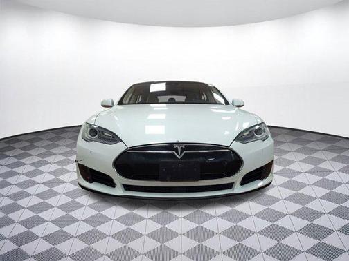 2016 Tesla Model S 75D