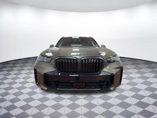 Manhattan Green Metallic 2026 BMW X5 PHEV xDrive50e