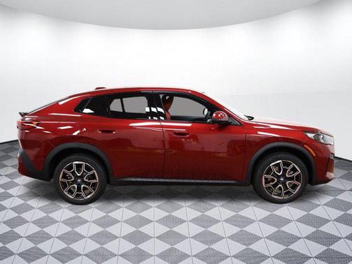 2025 BMW X2 xDrive28i