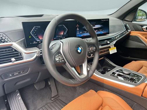 Manhattan Green Metallic 2026 BMW X5 xDrive40i