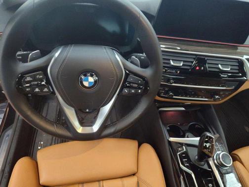 2022 BMW 530 i xDrive