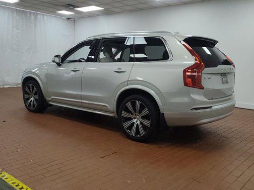 2022 Volvo XC90 T6 Inscription