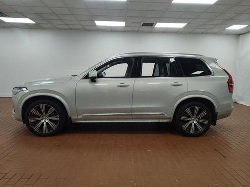 2022 Volvo XC90 T6 Inscription