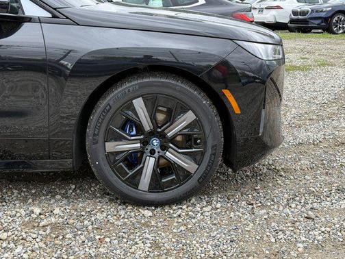 2025 BMW iX M60