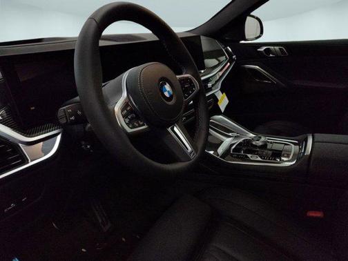 2026 BMW X6 M60i