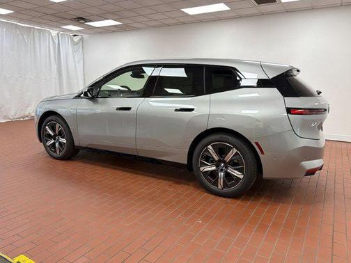 Space Silver Metallic 2026 BMW iX xDrive45