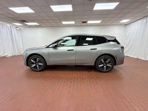Space Silver Metallic 2026 BMW iX xDrive45