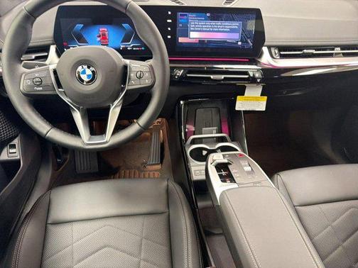 Vegas Red Metallic 2026 BMW X1 xDrive28i