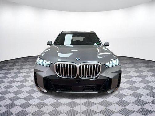 Skyscraper Grey Metallic 2026 BMW X5 xDrive40i