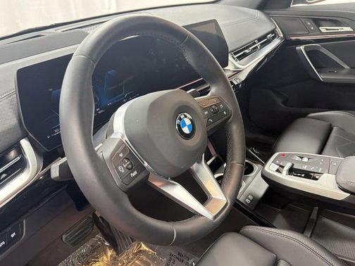 2025 BMW X2 xDrive28i