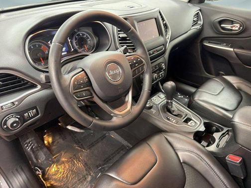 Granite Crystal Metallic Clearcoat 2019 Jeep Cherokee Latitude Plus