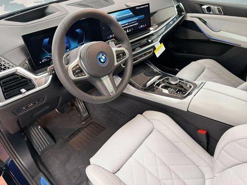 Tanzanite Blue II Metallic 2026 BMW X5 PHEV xDrive50e