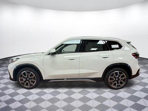 Alpine White 2026 BMW X1 xDrive28i