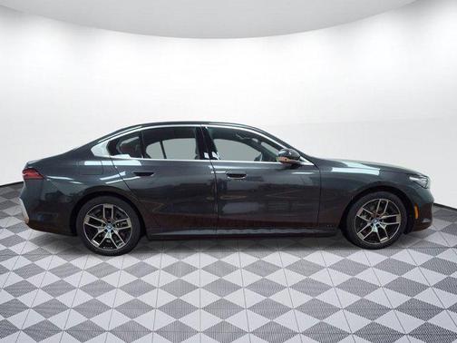 2025 BMW i5 xDrive40