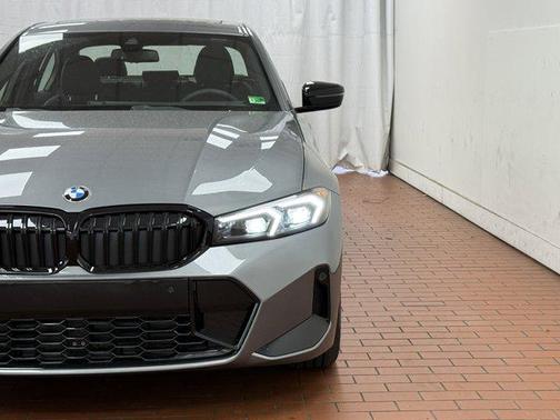2025 BMW 330 i xDrive