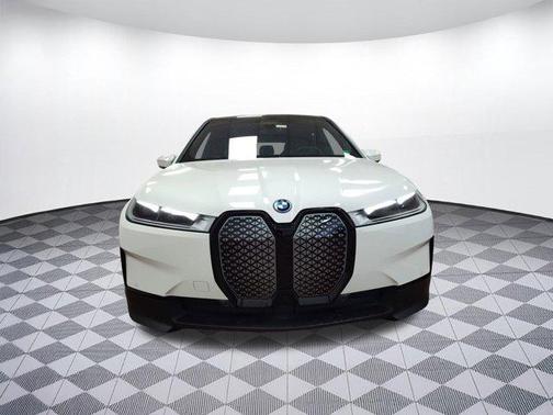 2025 BMW iX xDrive50