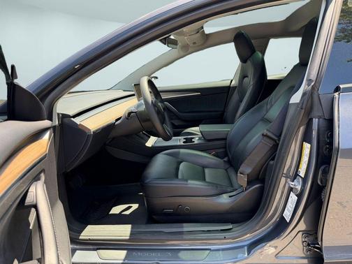 Gray 2023 Tesla Model 3 Standard Range
