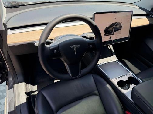 Gray 2023 Tesla Model 3 Standard Range