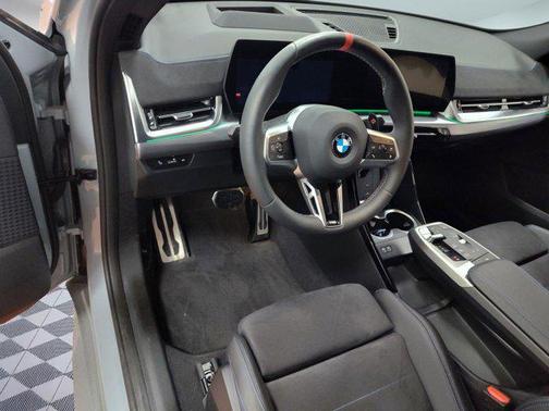 2025 BMW X2 M35i