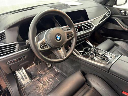 Carbon Black Metallic 2020 BMW X7 M50i