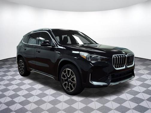 Black Sapphire Metallic 2026 BMW X1 xDrive28i