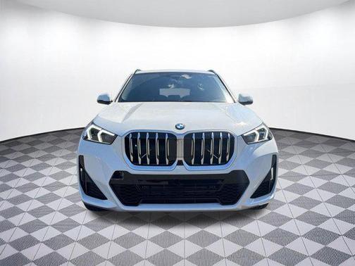 Alpine White 2026 BMW X1 xDrive28i