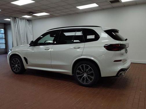 2026 BMW X5 PHEV xDrive50e
